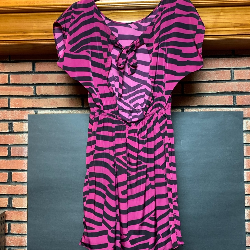 Prevett Short Sleeve Romper SZ - S - Picture 4 of 8